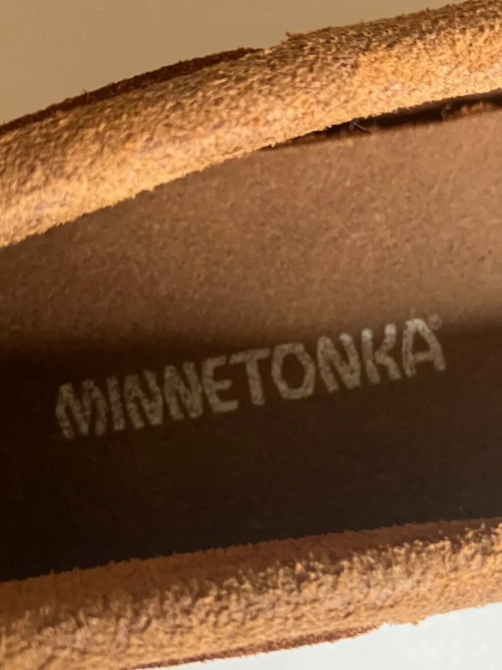 Minnetonka Men's Tie Tread Moccasins Brown Ruff Suede Size 9 NWOB Slip On Loafer